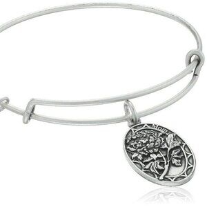 NWOT Because I love you Mom Charm